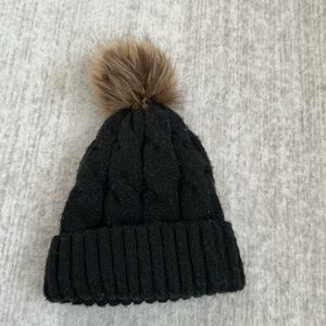 Black Knit Pom-Pom Beanie